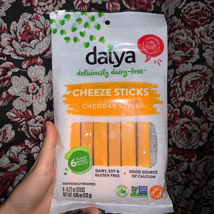 photo of Daiya Cheese sticks Cheddar Style shared by @noimdirtydan on  12 Aug 2023 - review