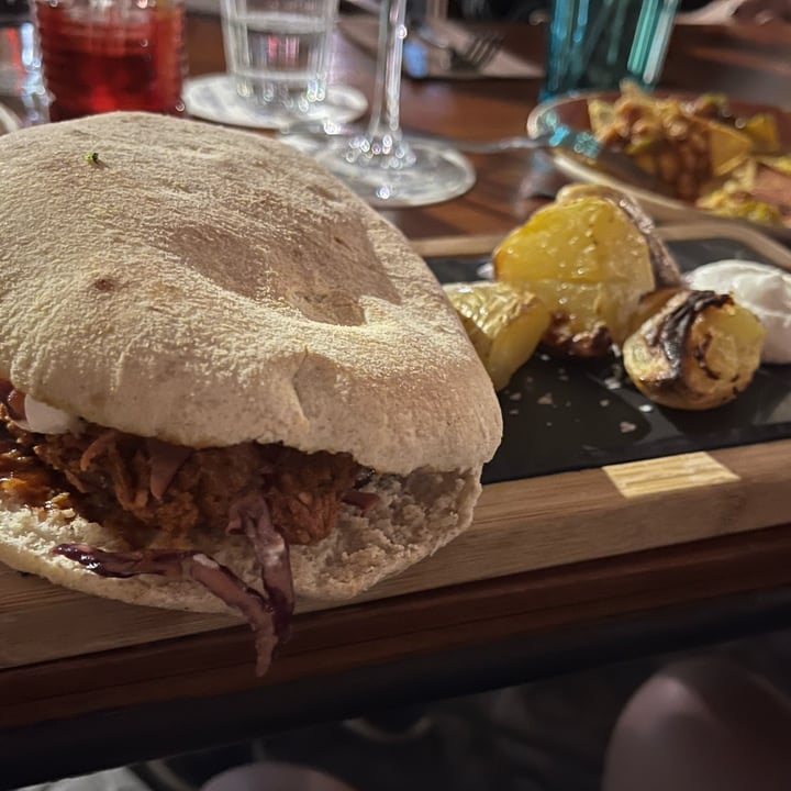photo of Blu Bar Pulled pork goes happy shared by @irenevegan on  28 Jan 2023 - review