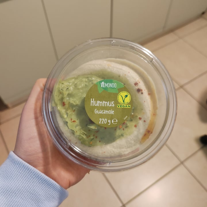 photo of Vemondo Hummus Guacamole shared by @chiaraforlani on  07 Jan 2023 - review