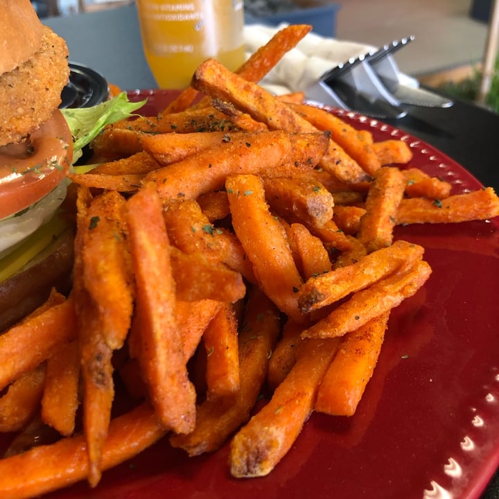 photo of James & Jo Cafe Chick’n Sandwich shared by @reywatson on  30 Jun 2023 - review