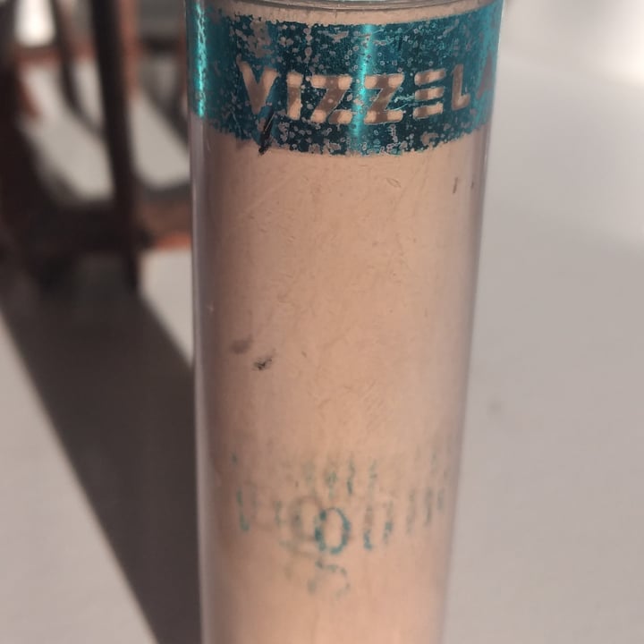 photo of Vizzela Cosméticos Corretivo shared by @lucianamatheus on  30 May 2023 - review