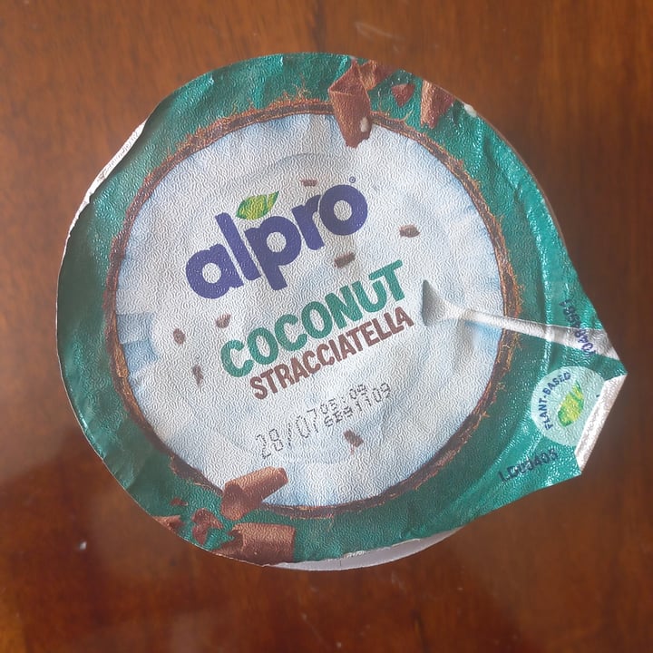 photo of Alpro Absolutely Coconut Stracciatella shared by @gemmm on  06 Jul 2023 - review