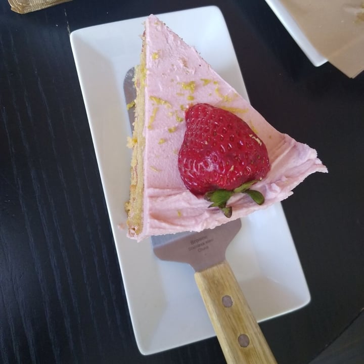 photo of Woodhouse Bakery + Coffee Shop Strawberry Lemonade Cake shared by @edav334 on  06 Jul 2023 - review
