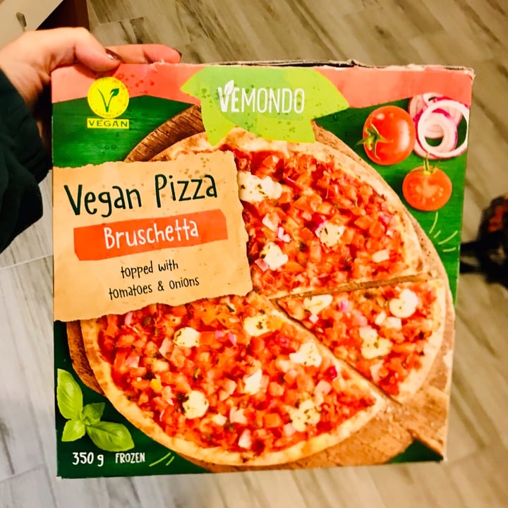 photo of Vemondo Vegan Pizza Bruschetta shared by @mibuttogiulia on  18 Feb 2023 - review