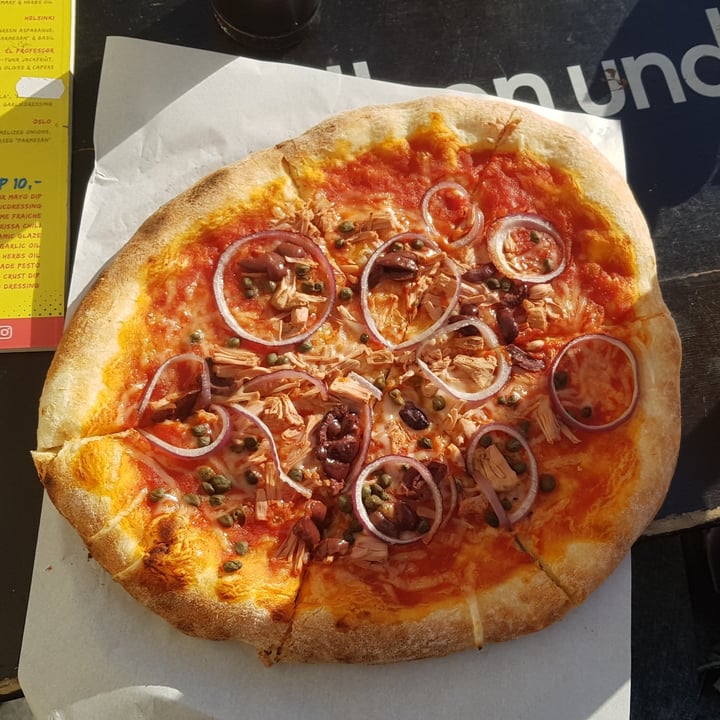 photo of Pow Vegan Pizza El Professor shared by @jean-luc on  04 Jul 2023 - review