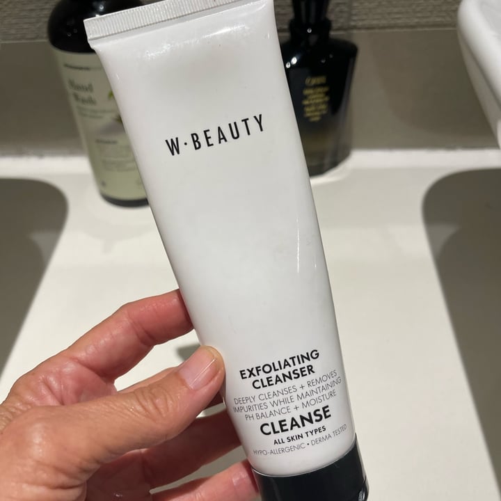 photo of W.beauty Exfoliating Cleanser shared by @paularoo on  27 Dec 2022 - review