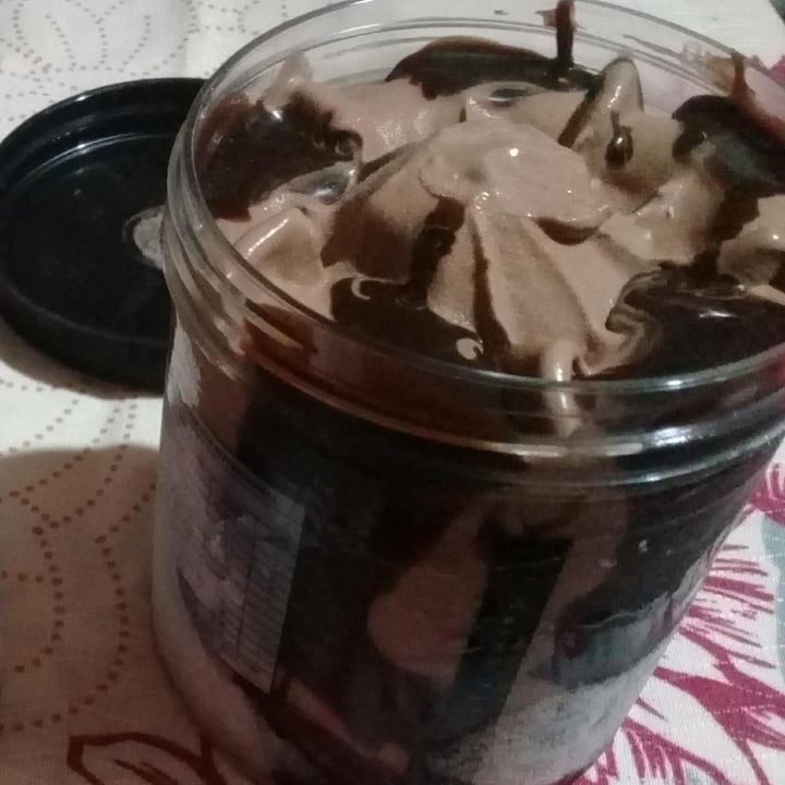 photo of NotCo Pote de Helado sabor chocolate shared by @victoria-vicky on  06 Jan 2023 - review