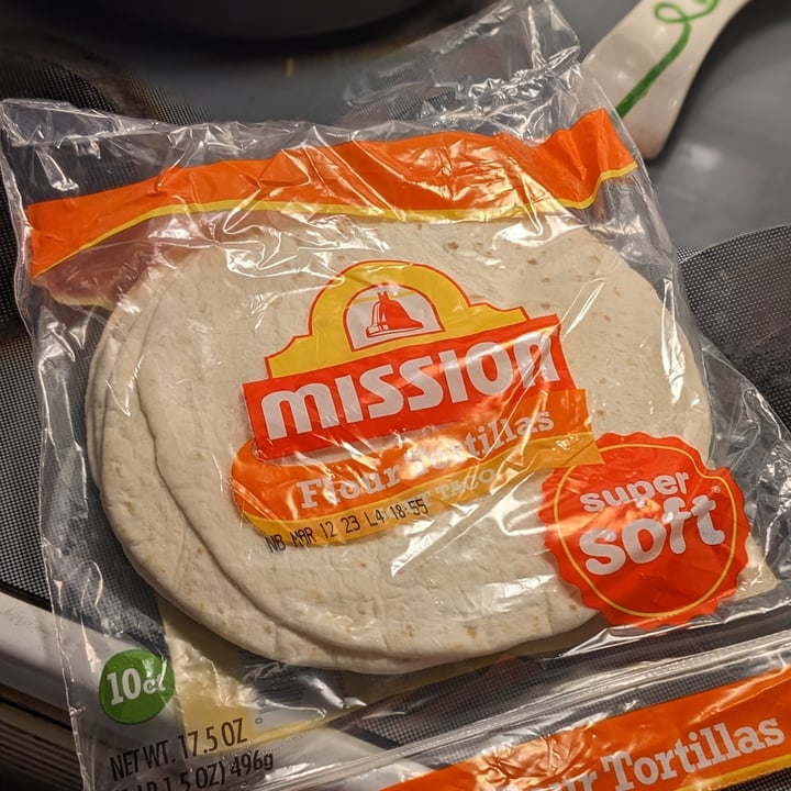 photo of Mission Foods Flour tortillas shared by @iszy on  11 Mar 2023 - review