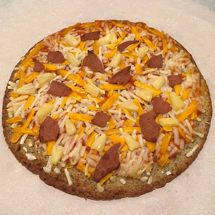 photo of Tattooed Chef Plant Based 2 cheese pizza shared by @ksvegan17 on  04 Aug 2023 - review