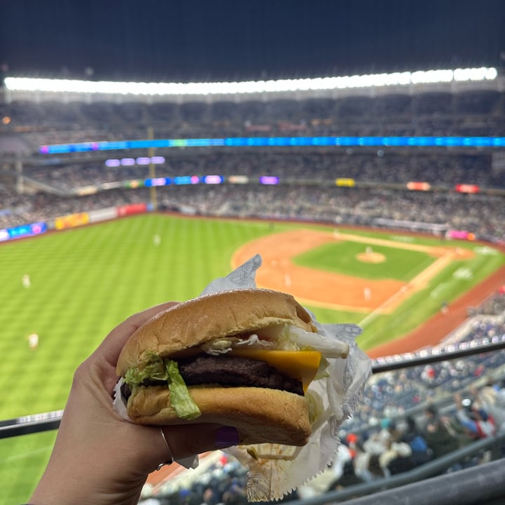 photo of Yankee Stadium Impossible Burger shared by @fabfitsab on  18 Apr 2023 - review