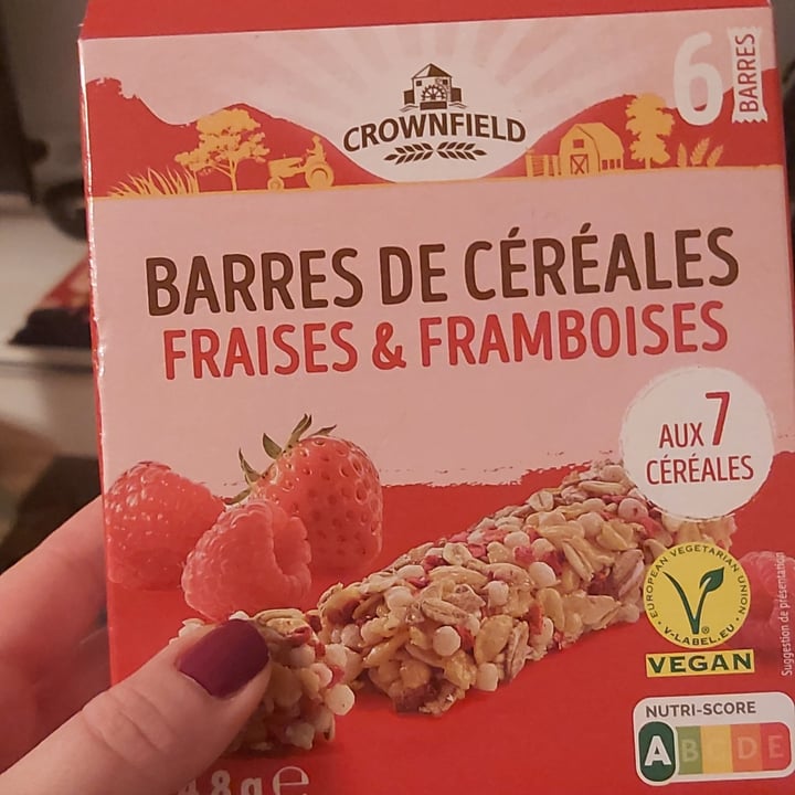 photo of Crownfield barre fraise et fambroise shared by @facezie on  13 Jan 2023 - review