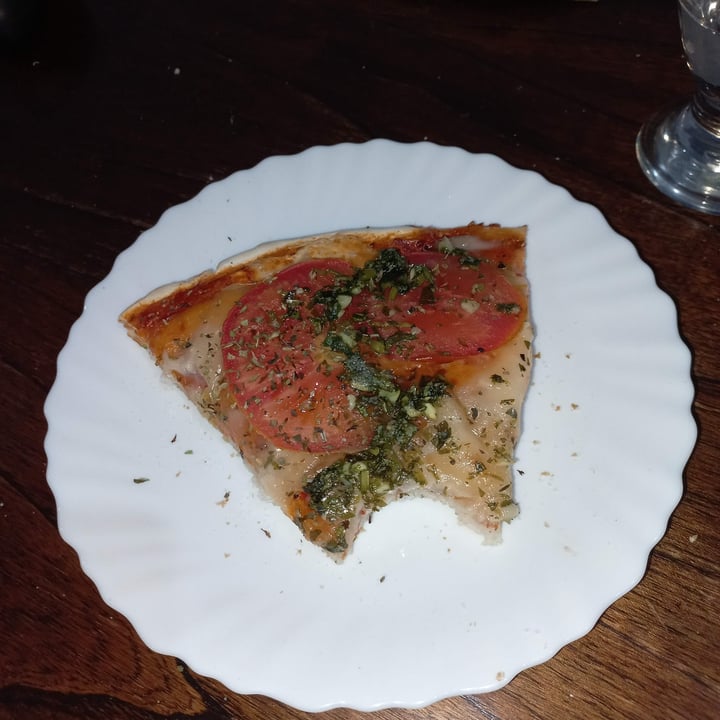 photo of Pedila Ya Pizza sin gluten napolitana shared by @maguix on  01 Feb 2023 - review