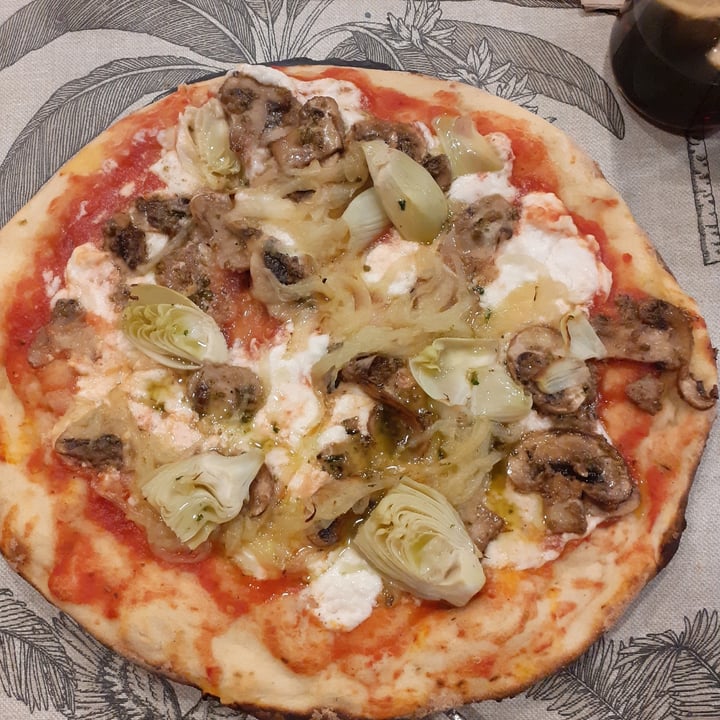 photo of La Galla Tasca Vegana Pizza La Bruta shared by @anev on  29 Dec 2022 - review