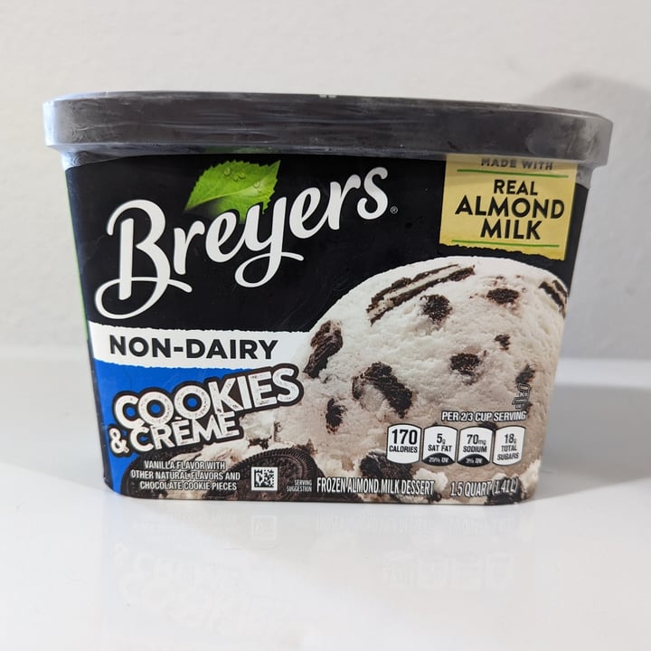 photo of Breyers Non-Dairy Cookies & Crème shared by @tina360 on  13 Apr 2023 - review