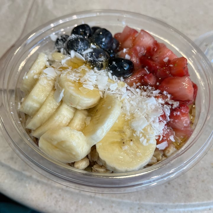 photo of jamba juice Açaí bowl shared by @montanavegan13 on  05 Apr 2023 - review