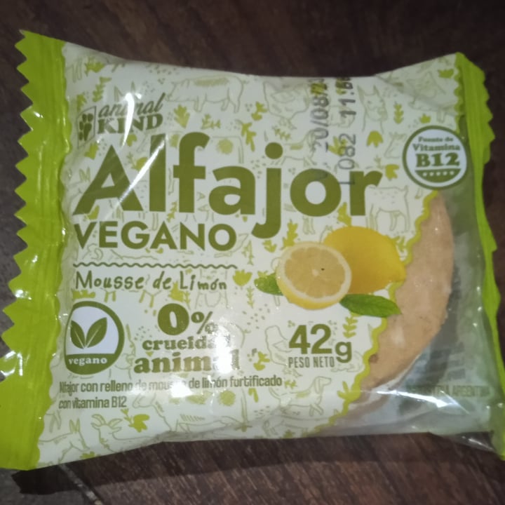 photo of Animal kind Alfajor con Mousse de Limón shared by @tfmaselli on  28 Apr 2023 - review