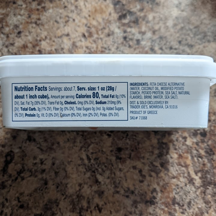 photo of Trader Joe's Vegan Feta Cheese Alternative shared by @oolaf-13 on  27 Jan 2023 - review