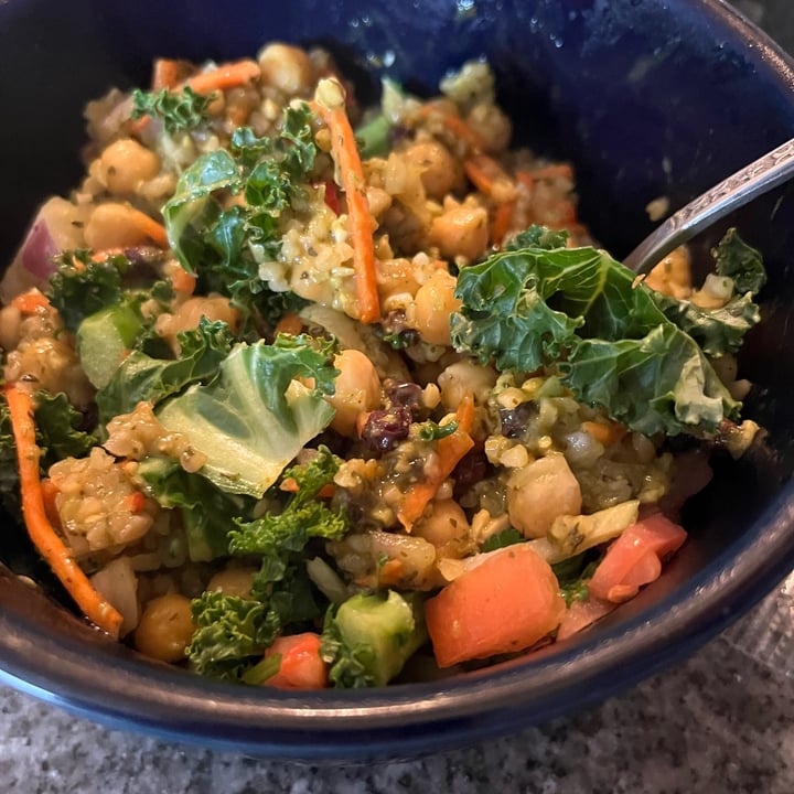 photo of Trader Joe's Chickpea, Kale, and Crispy Red Rice Salad shared by @lynnemp on  23 Mar 2023 - review