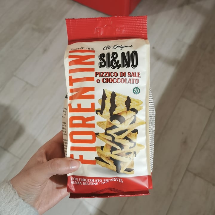 photo of Fiorentini si e no pizzico di sale e cioccolato fondente shared by @cristianapalma on  28 Jun 2023 - review