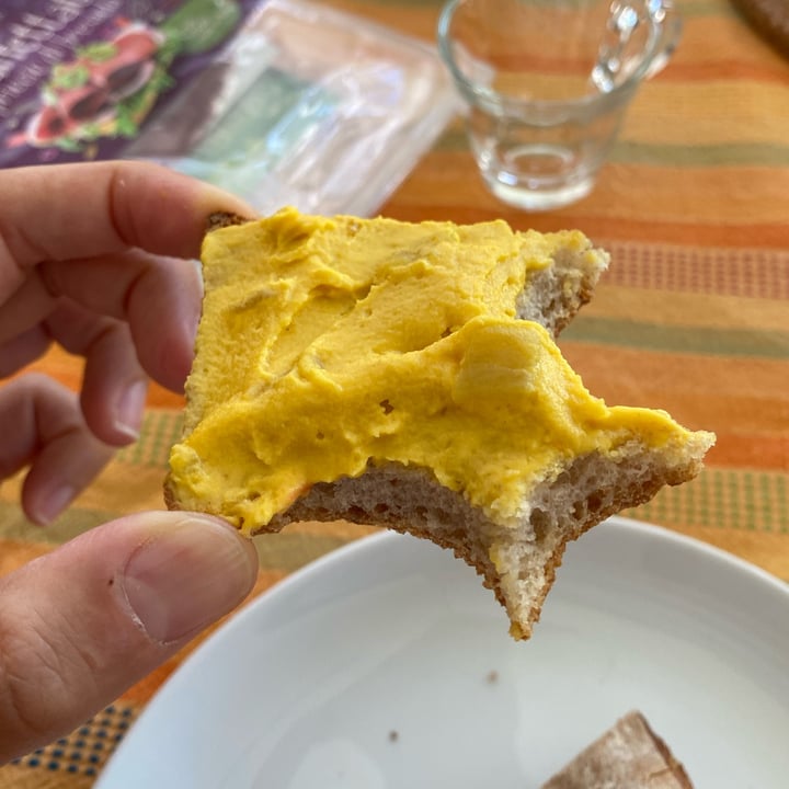 photo of Vemondo vegan Lentil Spread Mango And Curry shared by @verina on  06 Aug 2023 - review