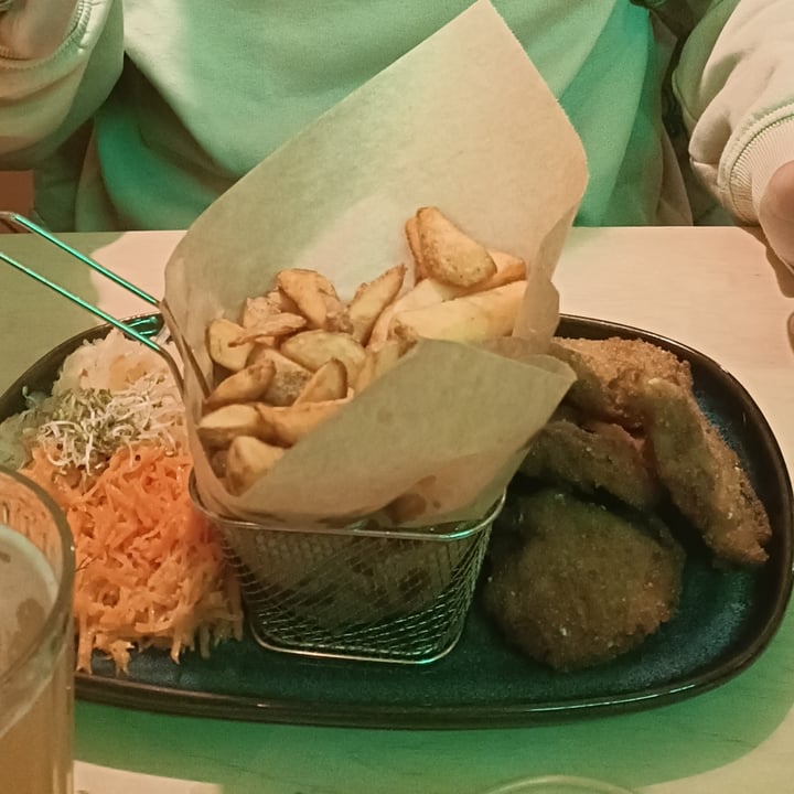 photo of NO BONES Vegan Food Panierowane boczniaki / Fried oyster mushrooms shared by @aribes on  25 Apr 2023 - review