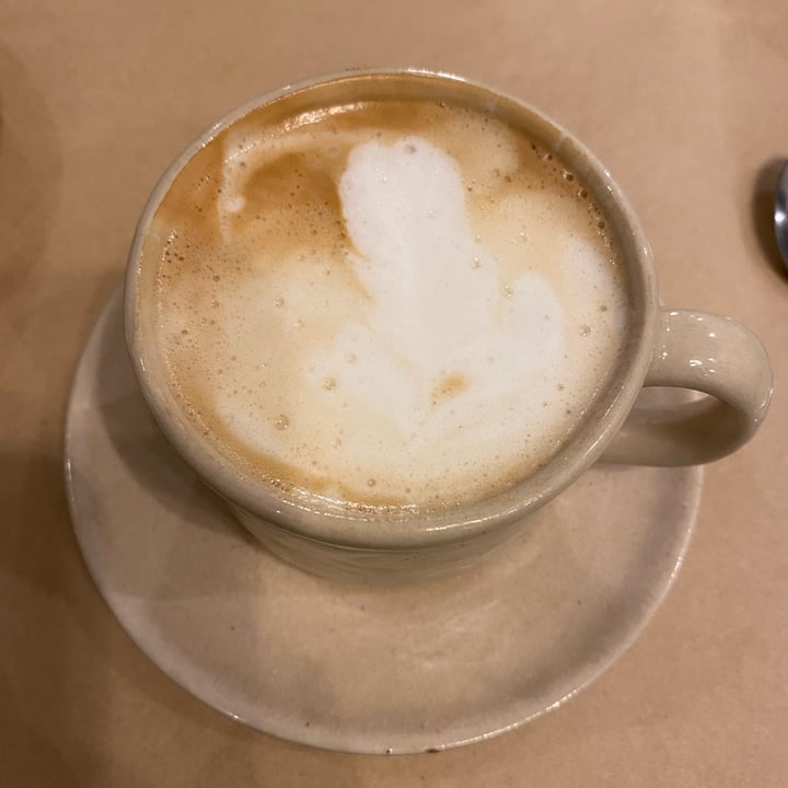 photo of Botanica Tienda&Atelier latte de almendras shared by @juliastepanenko on  24 Jul 2023 - review