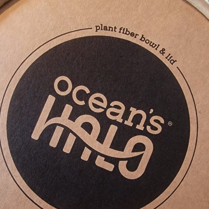 photo of Ocean's Halo Big Bowl of Noodles (Vegan Chicken Flavor) shared by @emilyannemaynard on  02 Jan 2023 - review