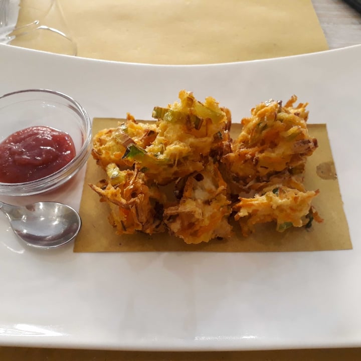 photo of Cinque Sapori Cucina e Bottega Nuvolette di Verdure Fritte shared by @giovannieugenio on  18 Feb 2023 - review