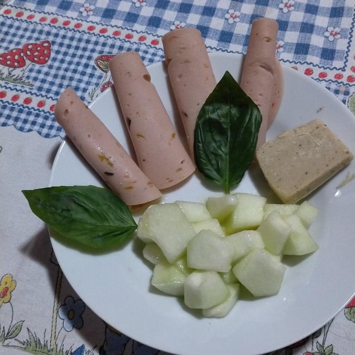 photo of Vemondo Vegan Cold Cuts shared by @michelalessandra on  07 Aug 2023 - review