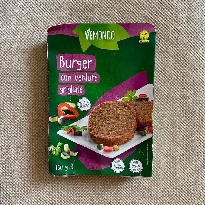 photo of Vemondo Burger con Verdure Grigliate shared by @tsarinaveg on  01 Apr 2023 - review