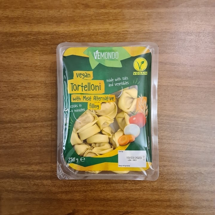 photo of Vemondo vegan tortelloni with meat alternative filling shared by @allyrocks on  24 May 2023 - review