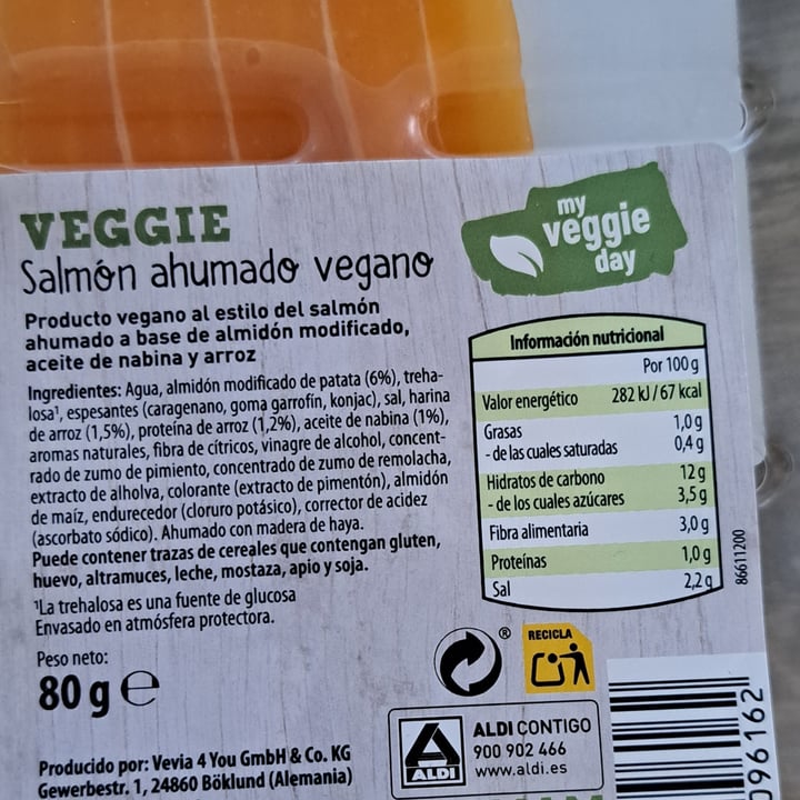 photo of My veggie day Salmón ahumado vegano shared by @moniclua on  25 May 2023 - review