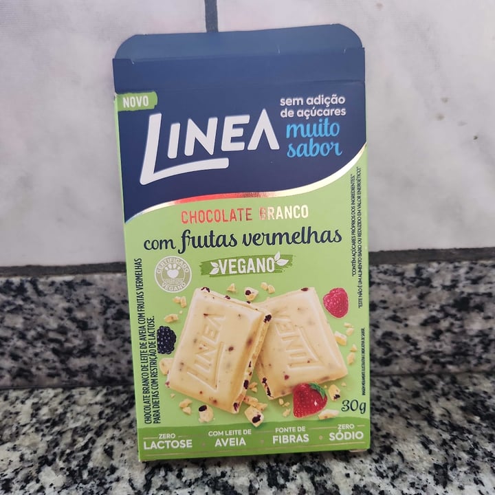photo of Linea Chocolate Branco com frutas vermelhas shared by @cir on  18 Jul 2023 - review