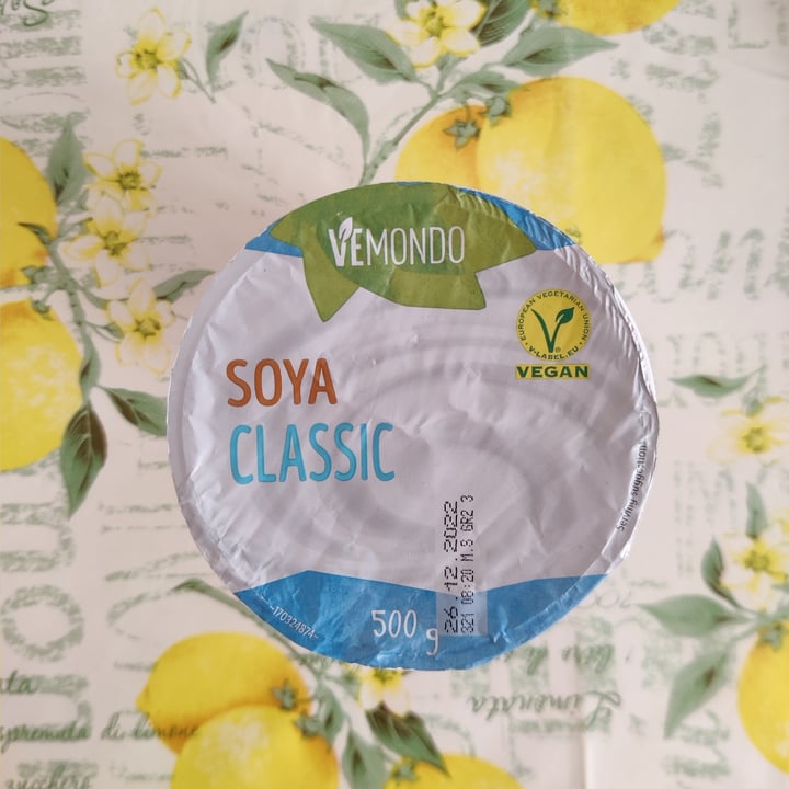 photo of Vemondo yogurt classic soya shared by @lucianothecat on  23 Jan 2023 - review