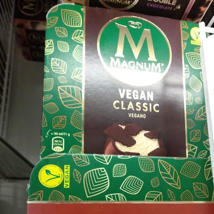 photo of Magnum Vegan classic shared by @rockzio on  30 Dec 2022 - review