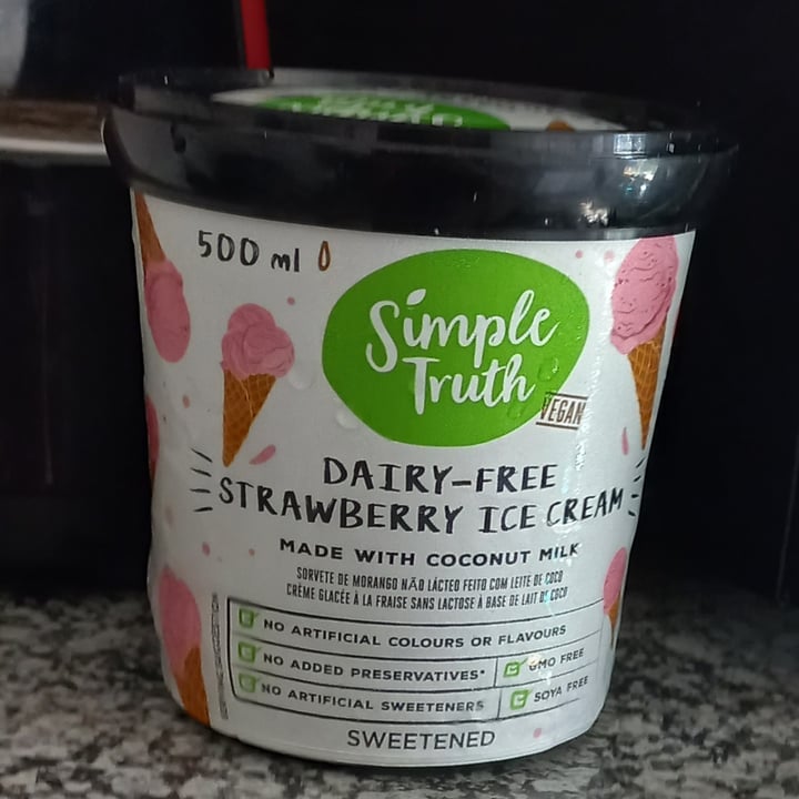 photo of Simple Truth Dairy Free Strawberry Ice Cream shared by @ronelle on  07 Feb 2023 - review