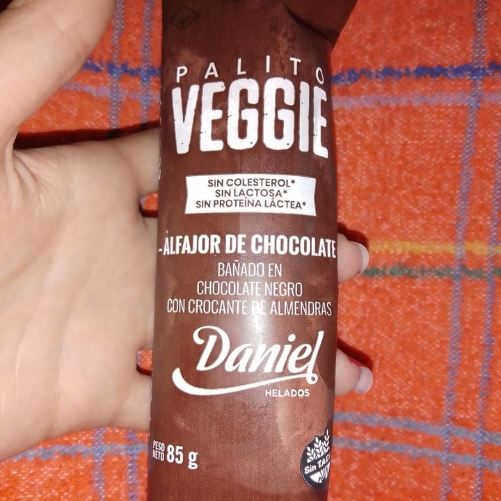 photo of Helados Daniel Helado Veggie de chocolate shared by @camille22 on  09 Mar 2023 - review