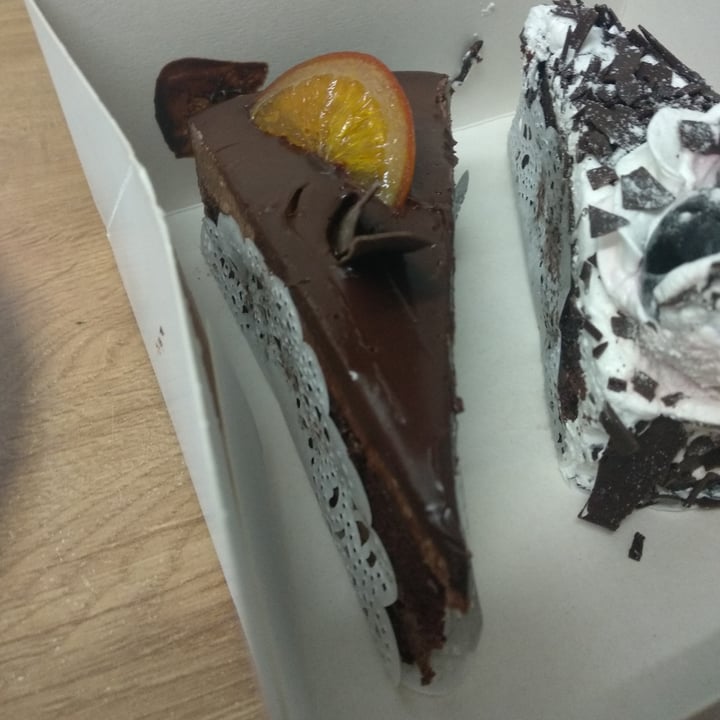photo of Dolce Capriccio Tarta de chocolate shared by @lasonrisadeltrece on  06 Feb 2023 - review