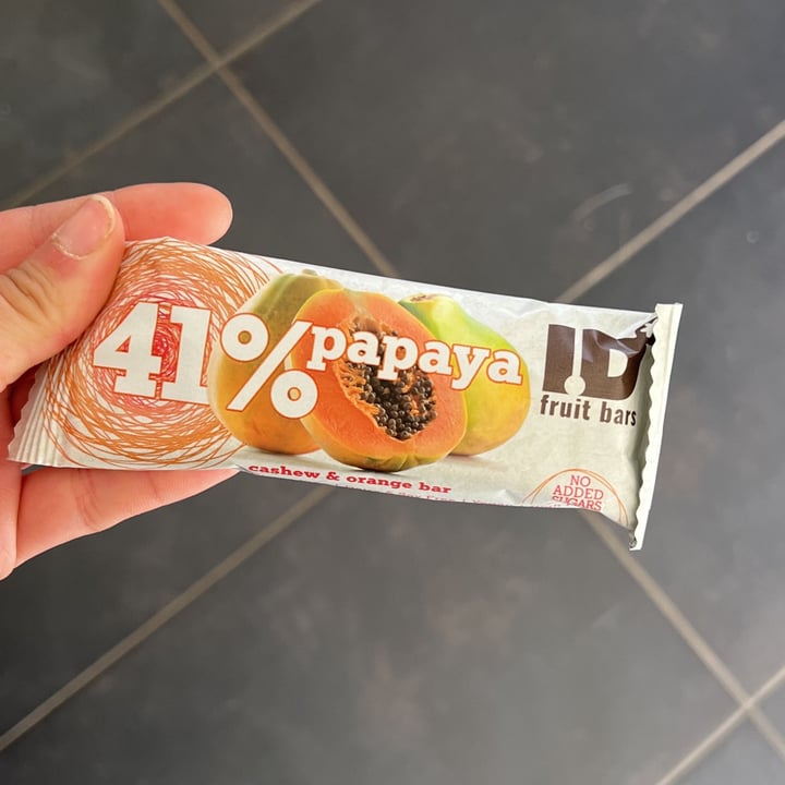 photo of Id fruit bars 41% papaya cashew & orange bar shared by @siggia on  15 Mar 2023 - review