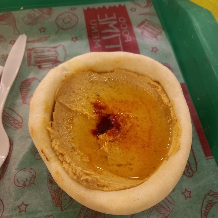 photo of Veggie Medio Oriente Hummus shared by @srtaveggie on  07 Apr 2023 - review
