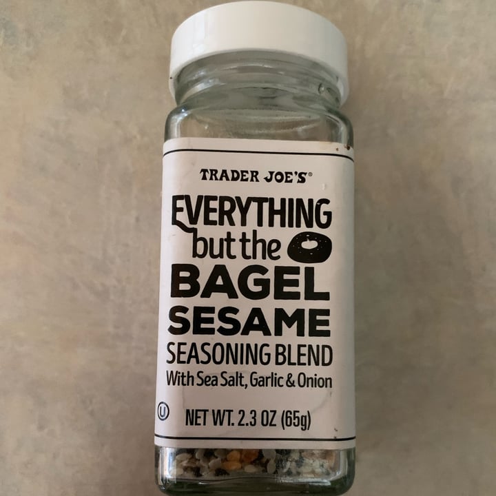 photo of Trader Joe's Everything But The Bagel Sesame Seasoning Blend shared by @allhess on  27 May 2023 - review