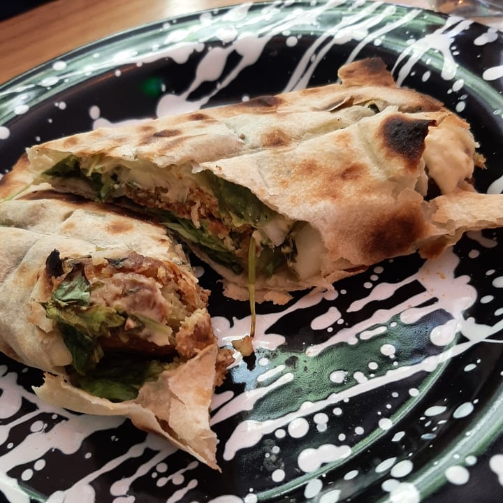 photo of Oh my Veggie Market & Natural Food Wraps con falafel shared by @adiloretto on  09 Jan 2023 - review