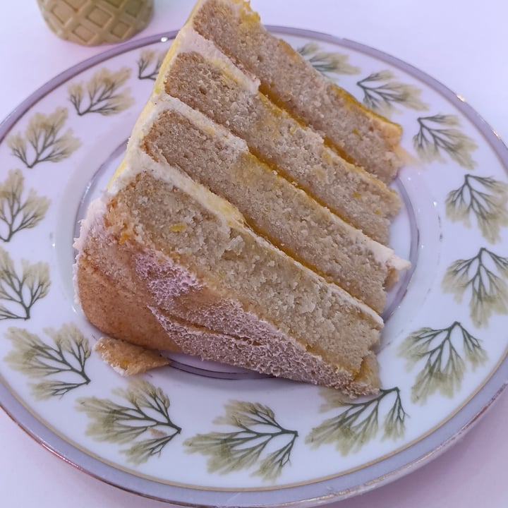 photo of Vida Bakery lemon cake shared by @saragomz on  21 May 2023 - review