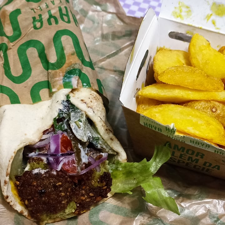 photo of Haya Falafel combo falafel com batata shared by @thevegway on  08 Jan 2023 - review