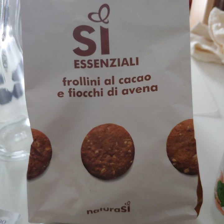 photo of Essenziali si frollini al cacao e fiocchi di avena shared by @giu981 on  10 Jun 2023 - review