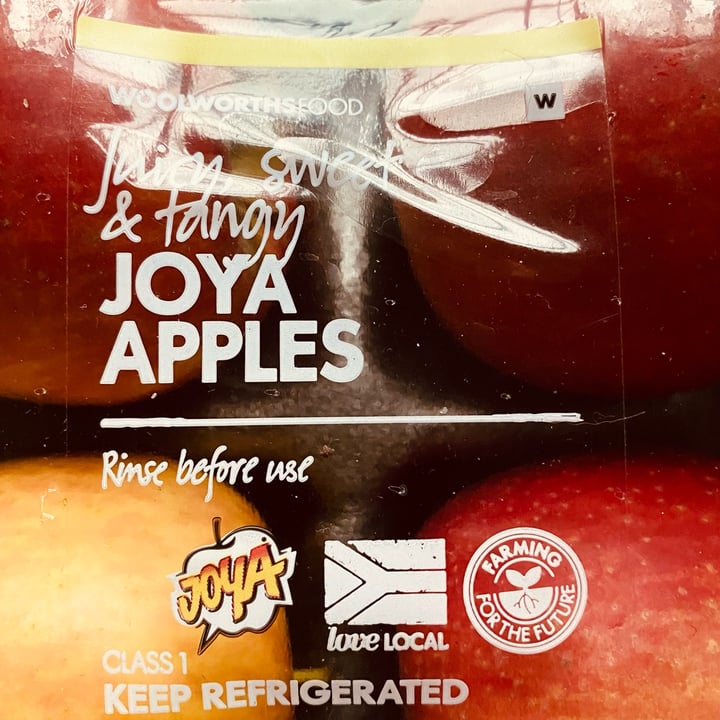 photo of Woolworths Food joya apples shared by @andrew309 on  28 Dec 2022 - review