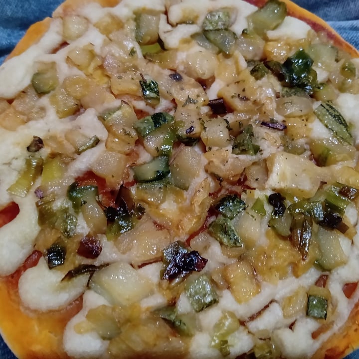 photo of @feitodeplanta Pizza De Abobrinha E Alho Poró shared by @taciana on  01 Jul 2023 - review