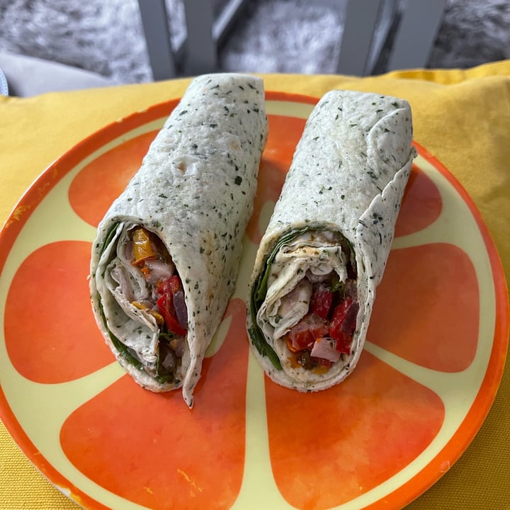 photo of Tesco Plant Chef Roasted vegetable and pesto wrap shared by @beefriendlyvegan on  18 Feb 2023 - review