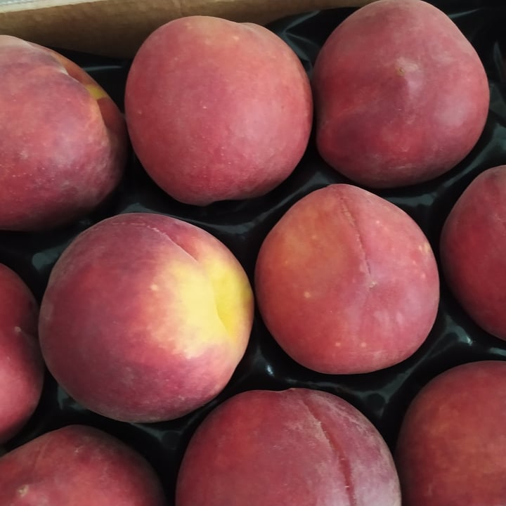 photo of giaccio frutta pesche gialle shared by @alexxxxxx on  25 Jul 2023 - review