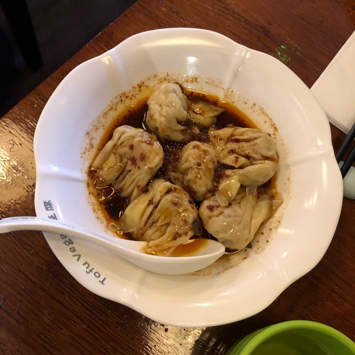 photo of Tofu Vegan Wontons In A Spicy Sauce shared by @bealotito on  05 Jan 2023 - review